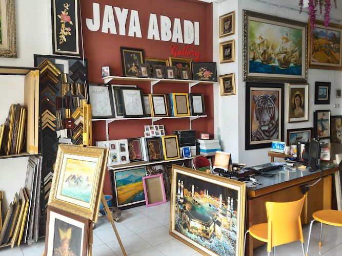 Toko Pigura di Kota Malang: Menemukan Jumlah Tempat Menarik di Sekitar Jaya Abadi Gallery