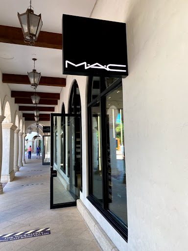 Cosmetics Store «MAC Cosmetics», reviews and photos, 1530 Buena Vista Dr #1b, Lake Buena Vista, FL 32830, USA