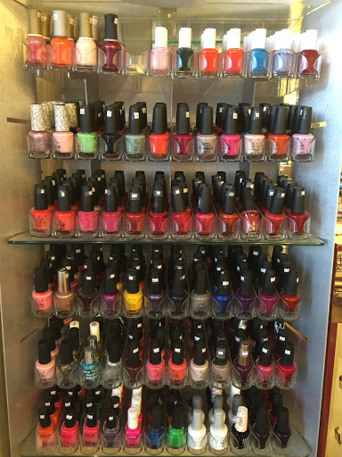 Hair Salon «Westlee Hair Salon», reviews and photos, 2200 N Westmoreland St #102, Arlington, VA 22213, USA