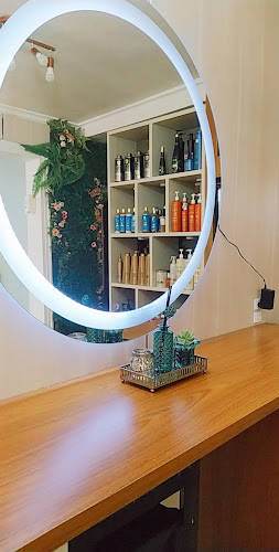 Comentários e avaliações sobre Salão Flor de Menina