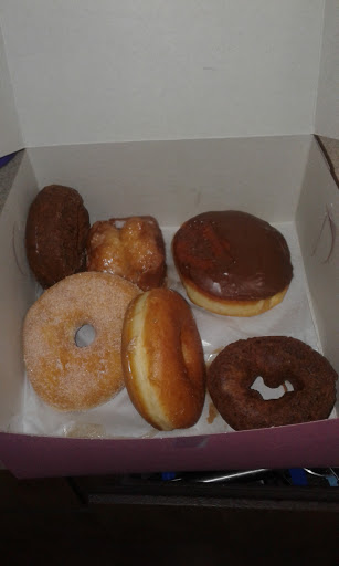 Donut Shop «Donut King», reviews and photos, 150 W Grant Rd, Tucson, AZ 85705, USA