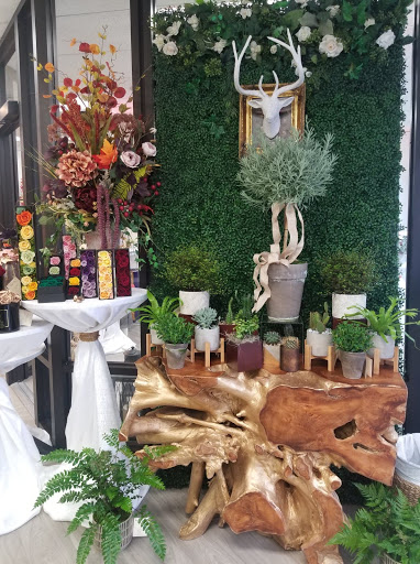 Florist «Royal Petals», reviews and photos, 188 E Wend St, Lemont, IL 60439, USA