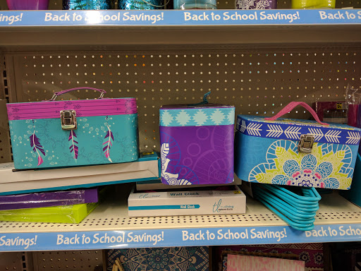 Discount Store «Dollar General», reviews and photos, 1352 E Main St, Ravenna, OH 44266, USA