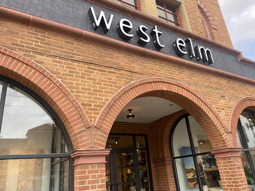 west elm, 400 W 47th St, Kansas City, MO 64112, USA, 