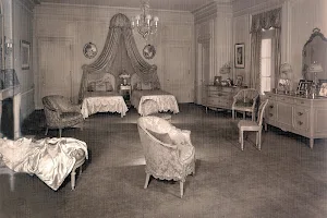 The Knox Mansion image