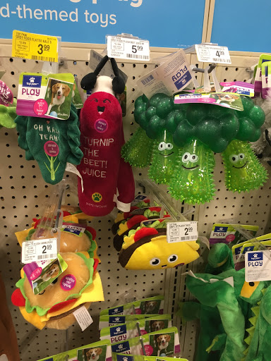 Pet Supply Store «PetSmart», reviews and photos, 2861 Veterans Memorial Pkwy, St Charles, MO 63303, USA