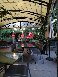 Atmosphère du Restaurant français Le Petit Jardin à Viens - n°16