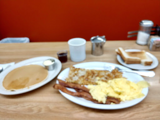 Breakfast Restaurant «Flakey Cream Do-Nuts & Coffee Shop», reviews and photos, 441 Center St, Healdsburg, CA 95448, USA