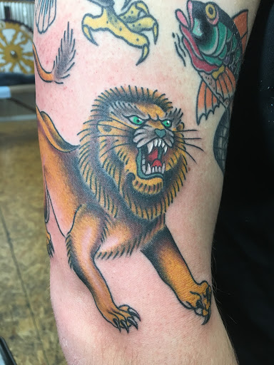 Tattoo Shop «12 Volt Tattoo Chico», reviews and photos, 194 E 8th St, Chico, CA 95928, USA