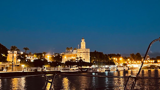 Fun Ride Sevilla - Paseos en barco por el Guadalquivir