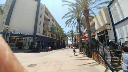 Clothing Store «Ross Dress for Less», reviews and photos, 349 N San Fernando Blvd, Burbank, CA 91502, USA