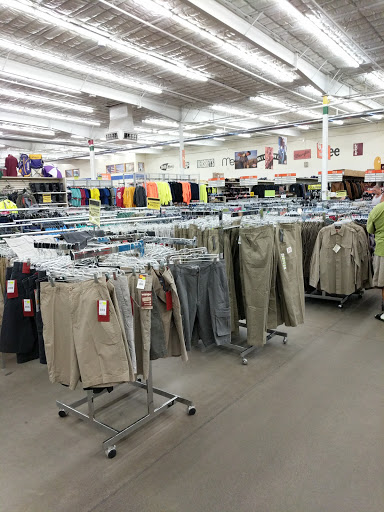Department Store «Mills Fleet Farm», reviews and photos, 8400 Lakeland Ave N, Brooklyn Park, MN 55445, USA