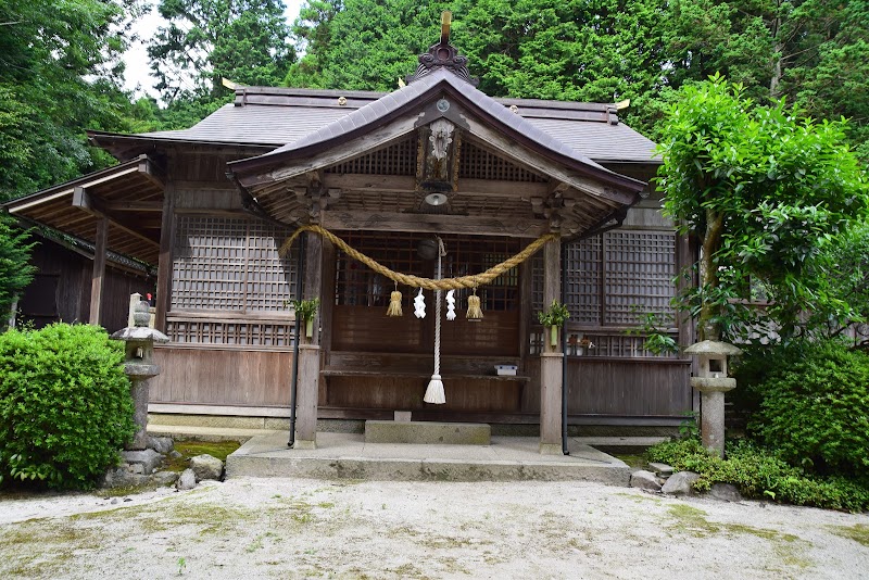泉嵓神社