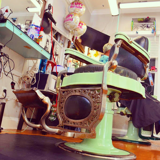 Barber Shop «Ybor City Barbering Company Barbershop And Bar», reviews and photos, 1409 E 7th Ave, Tampa, FL 33605, USA