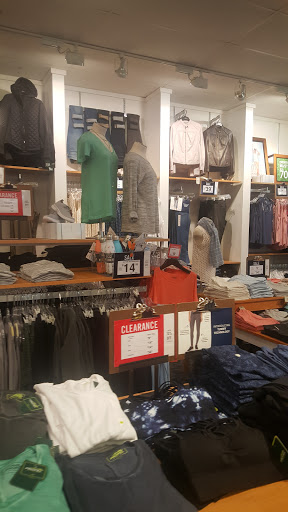 Outlet Store «Bass Factory Outlet», reviews and photos, 1 Premium Outlet Blvd, Tinton Falls, NJ 07753, USA