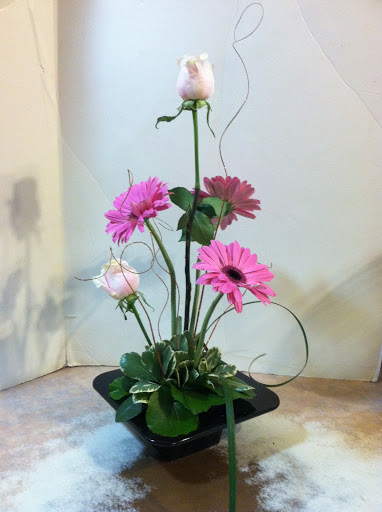 Florist «Corona Rose Flowers & Gifts», reviews and photos, 844 W 6th St, Corona, CA 92882, USA