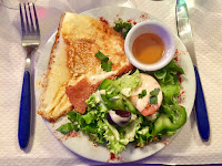 Salade grecque du Restaurant ZORBA LE GREC à Paris - n°1