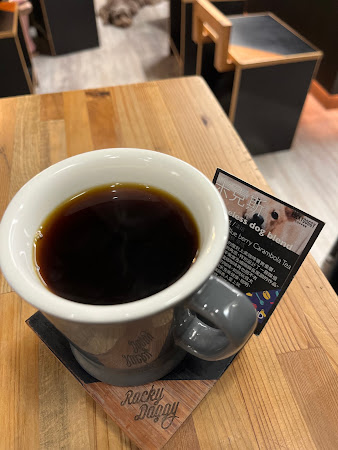 RockyDoggy Coffee Store/咬滾狗狗咖啡館