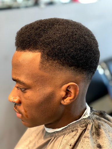 Barber Shop «20 and out barber shop», reviews and photos, 32871 Schoenherr Rd, Warren, MI 48088, USA