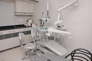 Pearlescence Complete Dental Care image