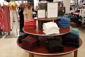 American Eagle & Aerie Store image