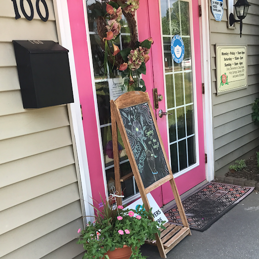 Cary Florist, 100 Parkthrough St, Cary, NC 27511, USA, 