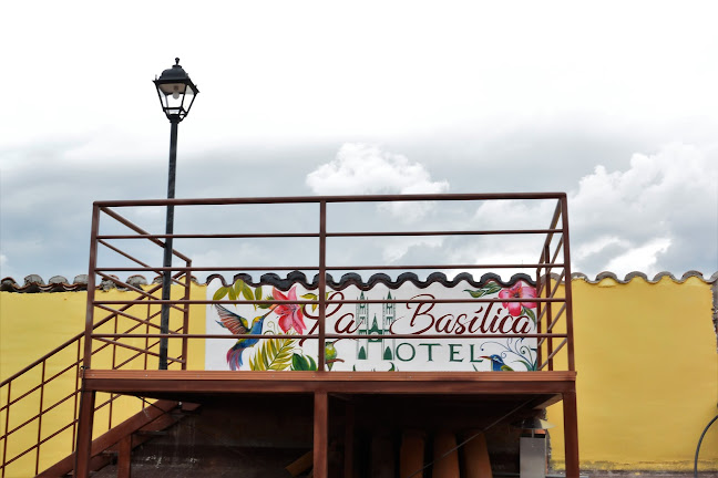 hotelbasilicaquito.com