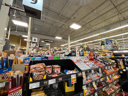 Grocery Store «Kroger», reviews and photos, 305 E Lewis and Clark Pkwy, Clarksville, IN 47129, USA