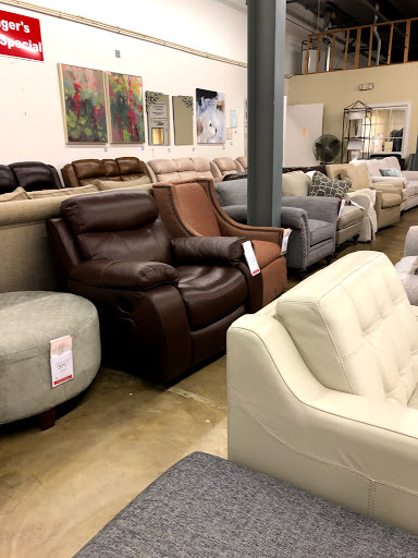 Furniture Store «Havertys Furniture», reviews and photos, 1175 Eglin Pkwy, Shalimar, FL 32579, USA
