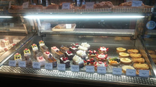 Shopping Mall «The Promenade at Westlake», reviews and photos, 100 Promenade Way, Thousand Oaks, CA 91362, USA