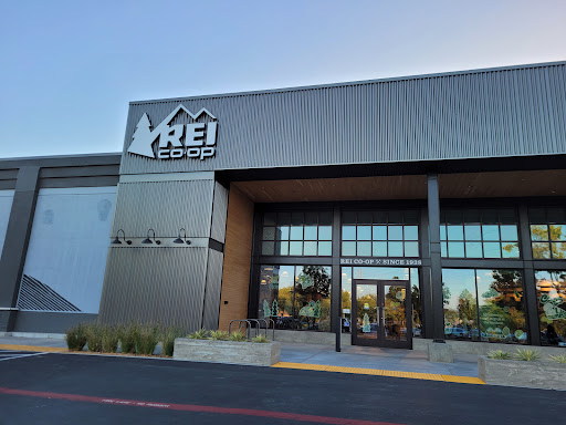 Camping Store «REI», reviews and photos, 2450 Charleston Rd, Mountain View, CA 94043, USA