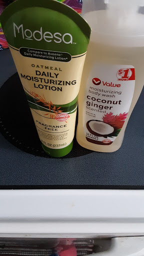 Dollar Store «FAMILY DOLLAR», reviews and photos, 199 Main St STE 201, Danbury, CT 06810, USA