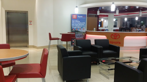 Car Dealer «West Coast Toyota», reviews and photos, 3399 E Willow St, Long Beach, CA 90806, USA