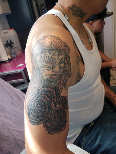 Explore cool flash tattoo ideas, creative tattoo ideas in Davis, available at SIX GUN SOUND TATTOO