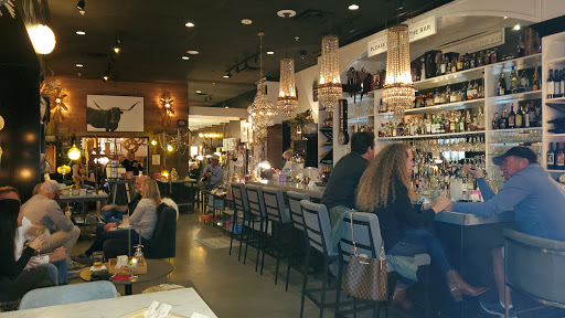 Shopping Mall «Hill Country Galleria», reviews and photos, 12700 Hill Country Blvd, Bee Cave, TX 78738, USA