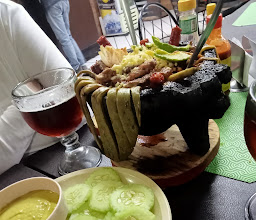 Pizzas y Chelas photo