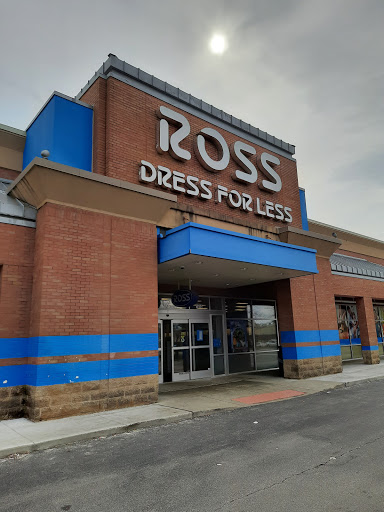 Clothing Store «Ross Dress for Less», reviews and photos, 1660 S Randall Rd, Geneva, IL 60134, USA