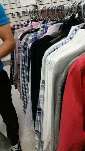 Discount Store «Discount Fashion Warehouse Great Western», reviews and photos, 110 N Wilson Rd, Columbus, OH 43204, USA