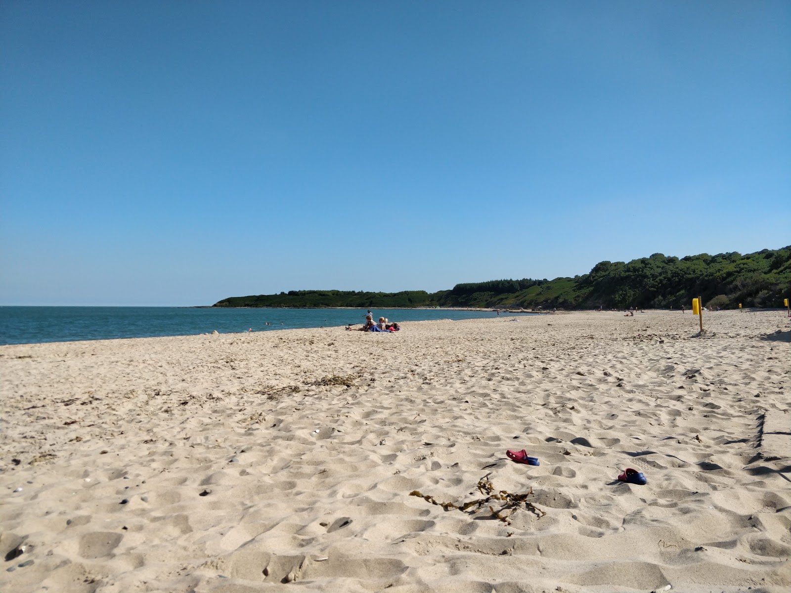 Fotografie cu Clogga Beach cu o linie de coastă spațioasă