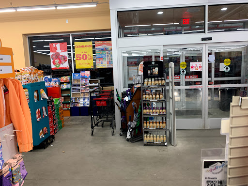 Dollar Store «FAMILY DOLLAR», reviews and photos, 1324 E Main St, Meriden, CT 06450, USA