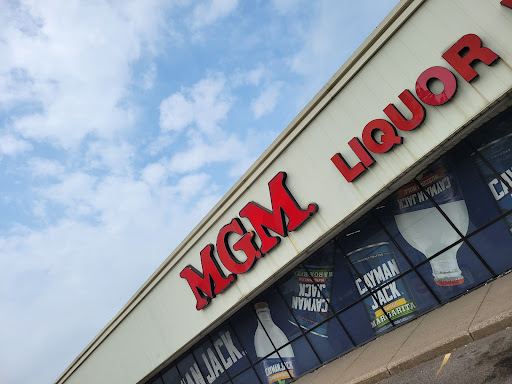 Liquor Store «MGM Liquor Warehouse», reviews and photos, 255 County Hwy 10, Blaine, MN 55434, USA