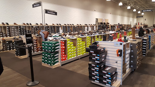 Shoe Store «DSW Designer Shoe Warehouse», reviews and photos, 276 New Britain Ave, Plainville, CT 06062, USA