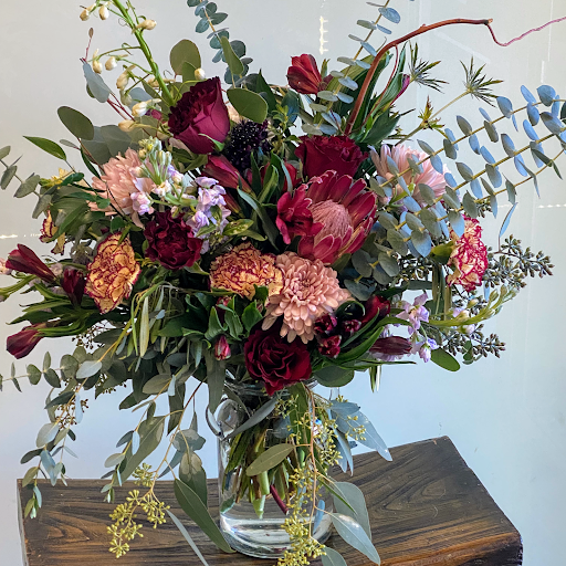 Florist «Lake O. Floral», reviews and photos, 397 N State St, Lake Oswego, OR 97034, USA