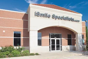 iSmile Specialists image
