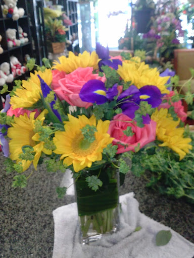 Alexas Flowers image