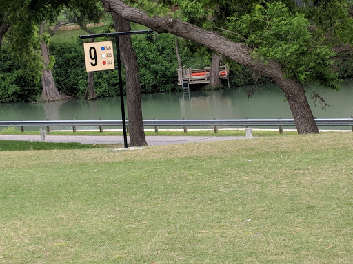 Public Golf Course «Starcke Park Golf Course», reviews and photos, 650 River Dr W, Seguin, TX 78155, USA