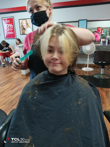 Hair Salon «Cost Cutters», reviews and photos, Cost Cutters, 392 Cox Creek Pkwy, Florence, AL 35630, USA