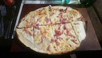 Tarte flambée du Restaurant de spécialités alsaciennes Restaurant Au Sanglier à Strasbourg - n°12