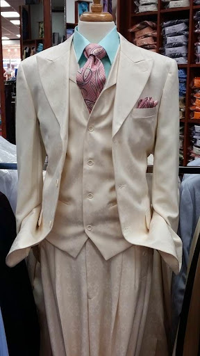 Clothing Store «The City Outlet Clothing», reviews and photos, 17653 Twelve Mile Rd, Lathrup Village, MI 48076, USA