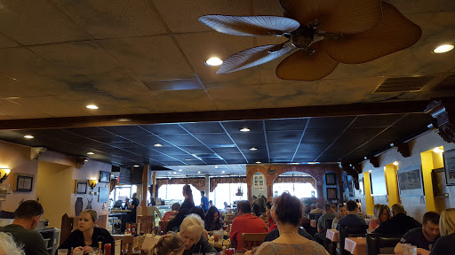 Shopping Mall «Indian Hills Shopping Center», reviews and photos, 2407 W 13th St N, Wichita, KS 67203, USA